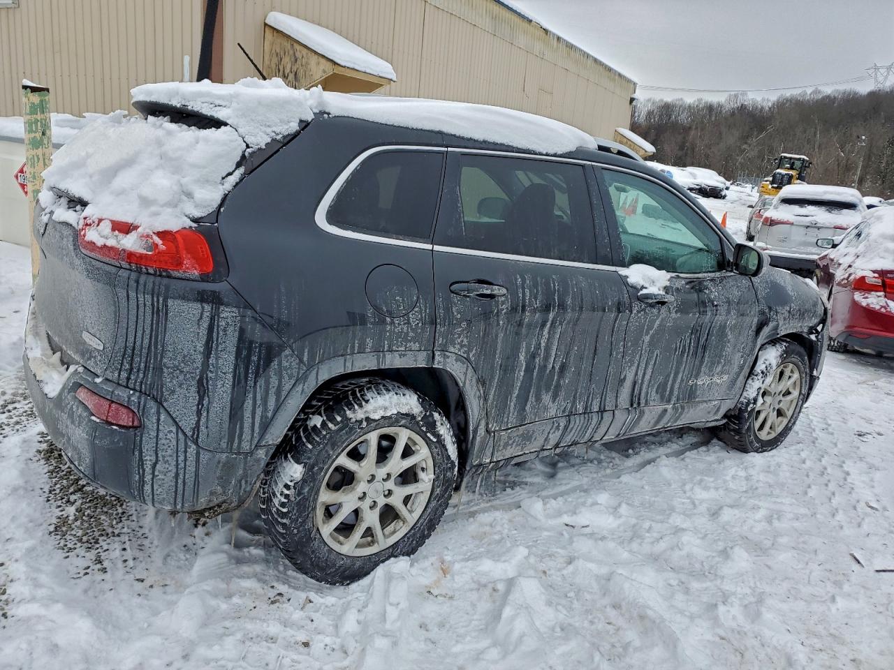 2015 JEEP CHEROKEE LATITUDE photo 3