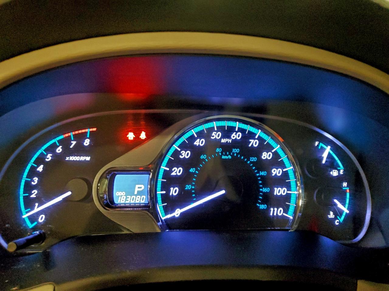 2013 TOYOTA SIENNA XLE photo 9