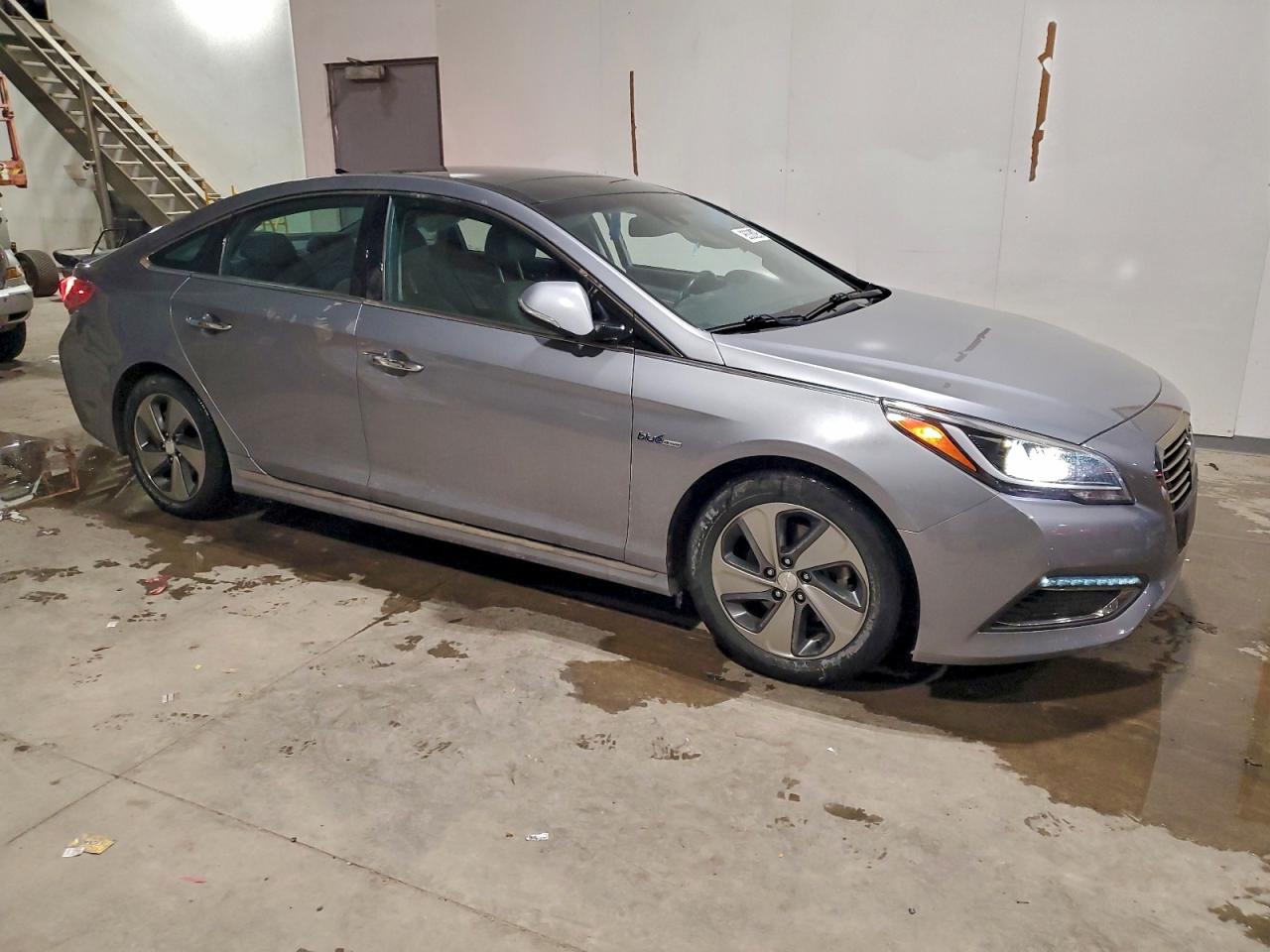 2016 HYUNDAI SONATA HYBRID photo 4
