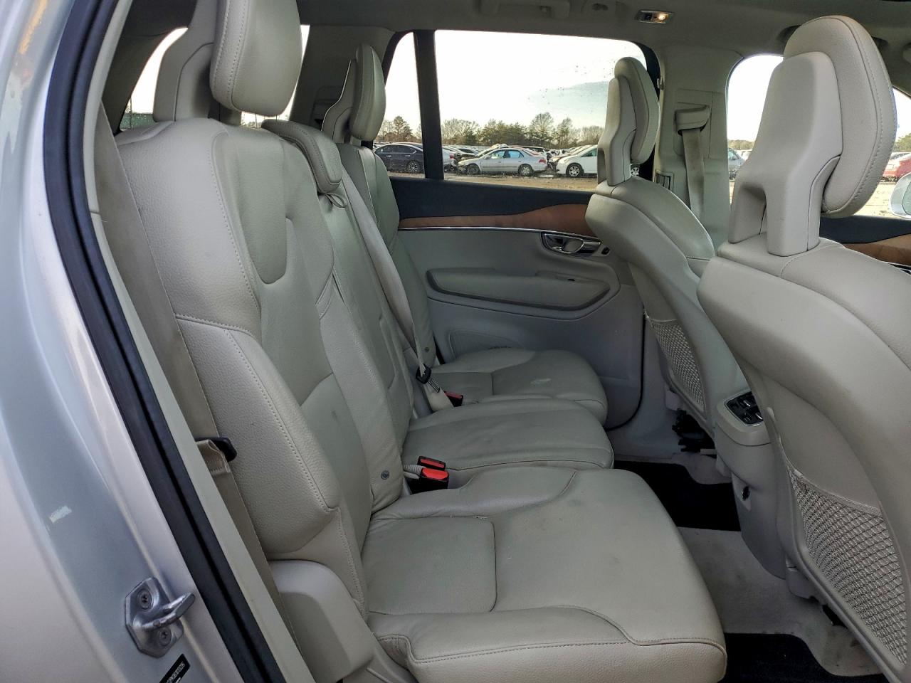 2016 VOLVO XC90 T6 photo 11
