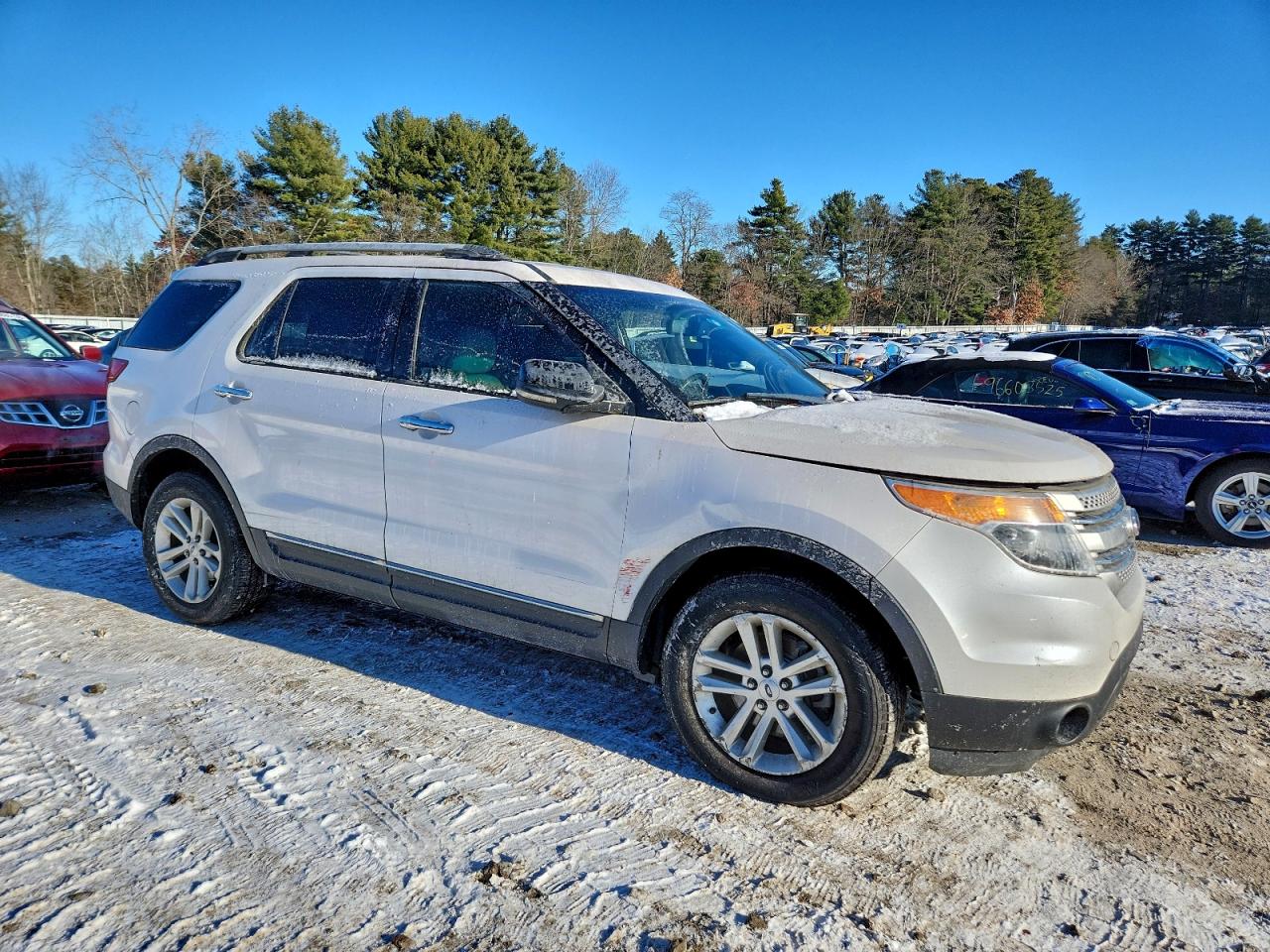 2013 FORD EXPLORER XLT photo 4