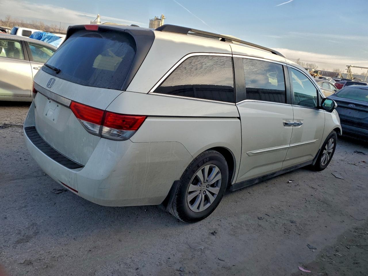 2016 HONDA ODYSSEY EXL photo 3