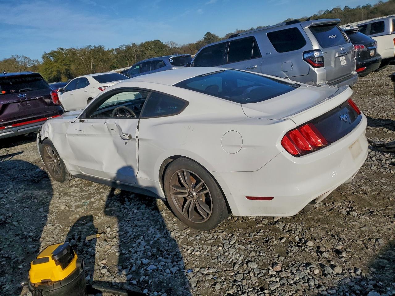 2017 FORD MUSTANG photo 2