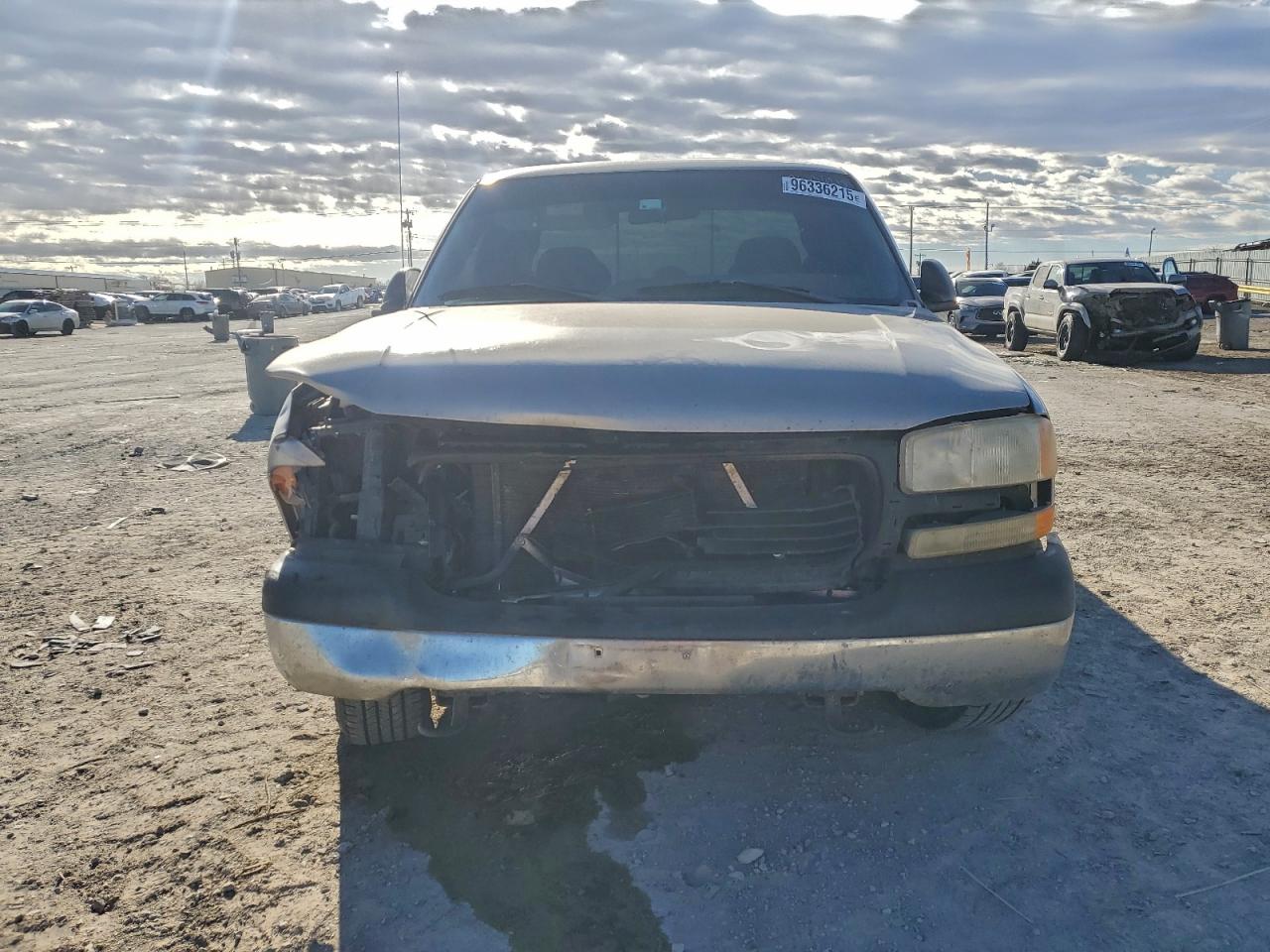2002 GMC NEW SIERRA C1500 photo 9