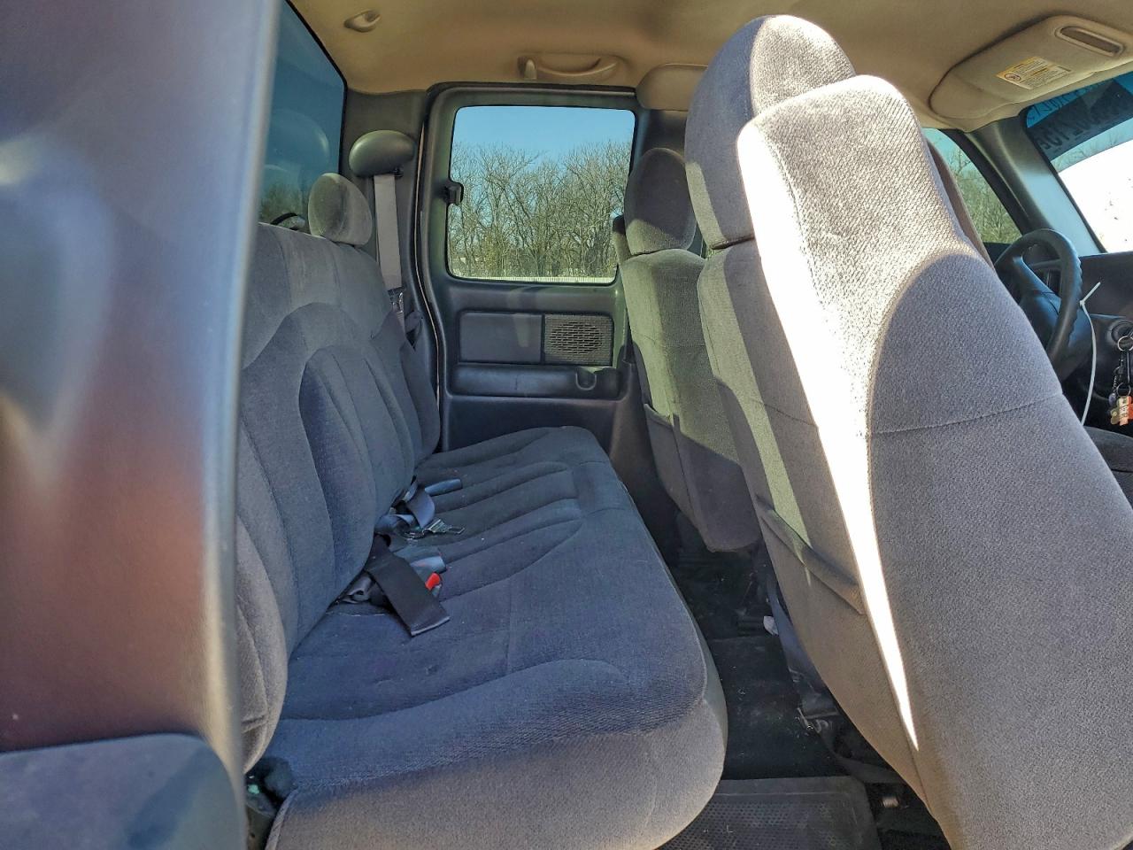 2002 GMC NEW SIERRA C1500 photo 19