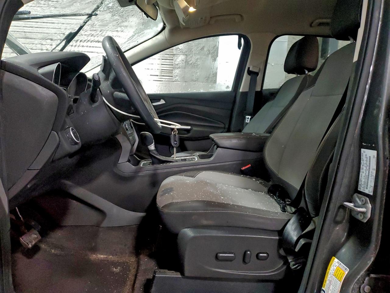 2017 FORD ESCAPE SE photo 13