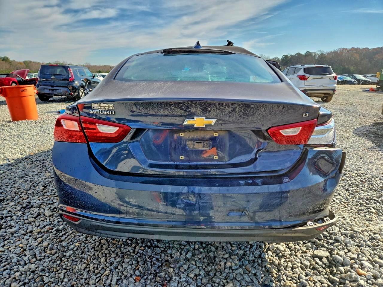 2016 CHEVROLET MALIBU LT photo 6