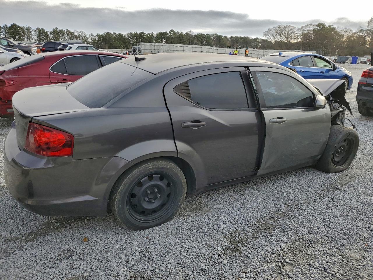 2014 DODGE AVENGER SE photo 3