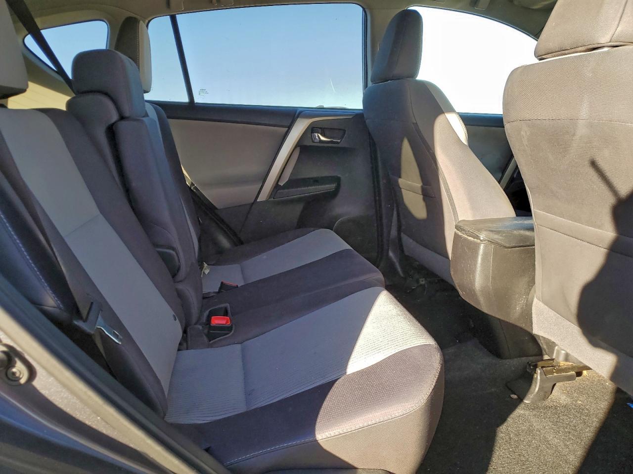 2014 TOYOTA RAV4 XLE photo 11