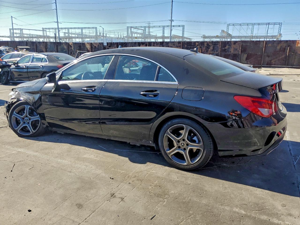 2018 MERCEDES-BENZ CLA 250 photo 2