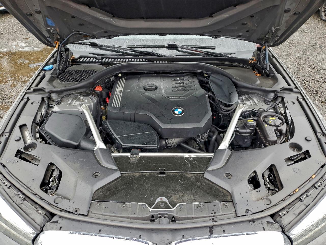 2021 BMW 530 XI photo 11
