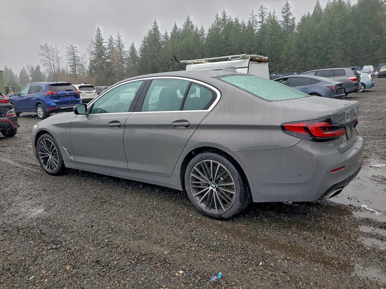 2021 BMW 530 XI photo 2