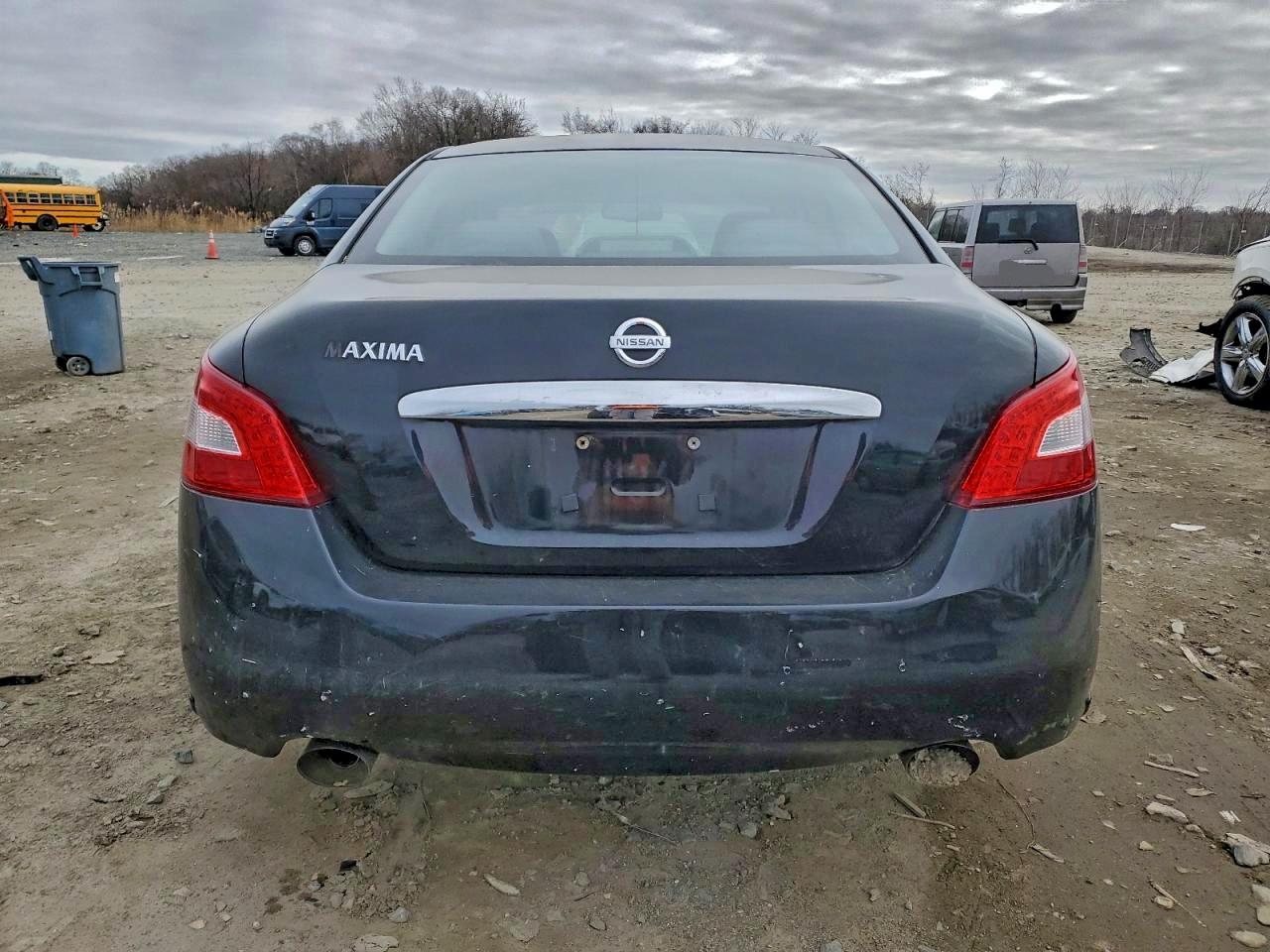2010 NISSAN MAXIMA S photo 6