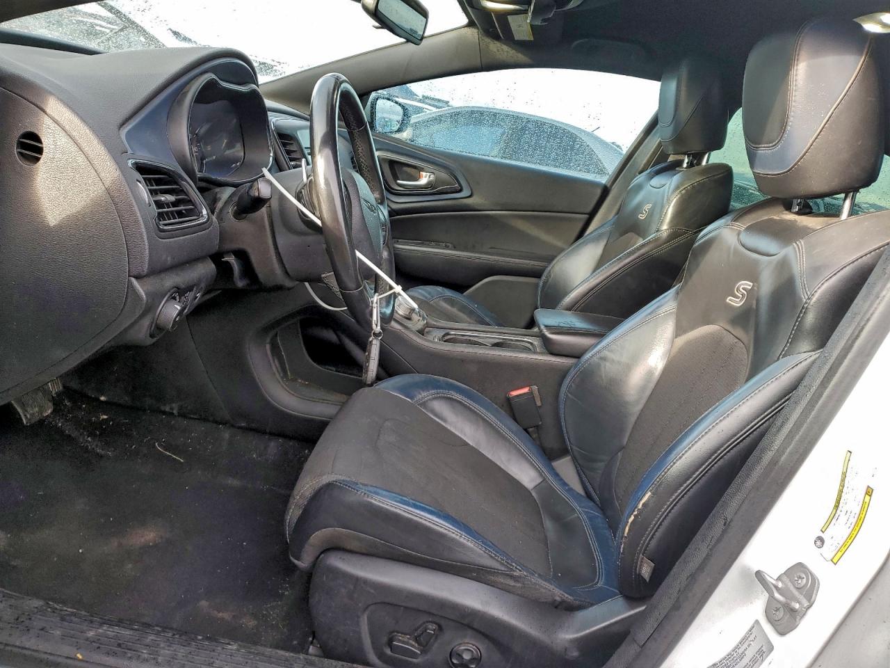 2015 CHRYSLER 200 S photo 7