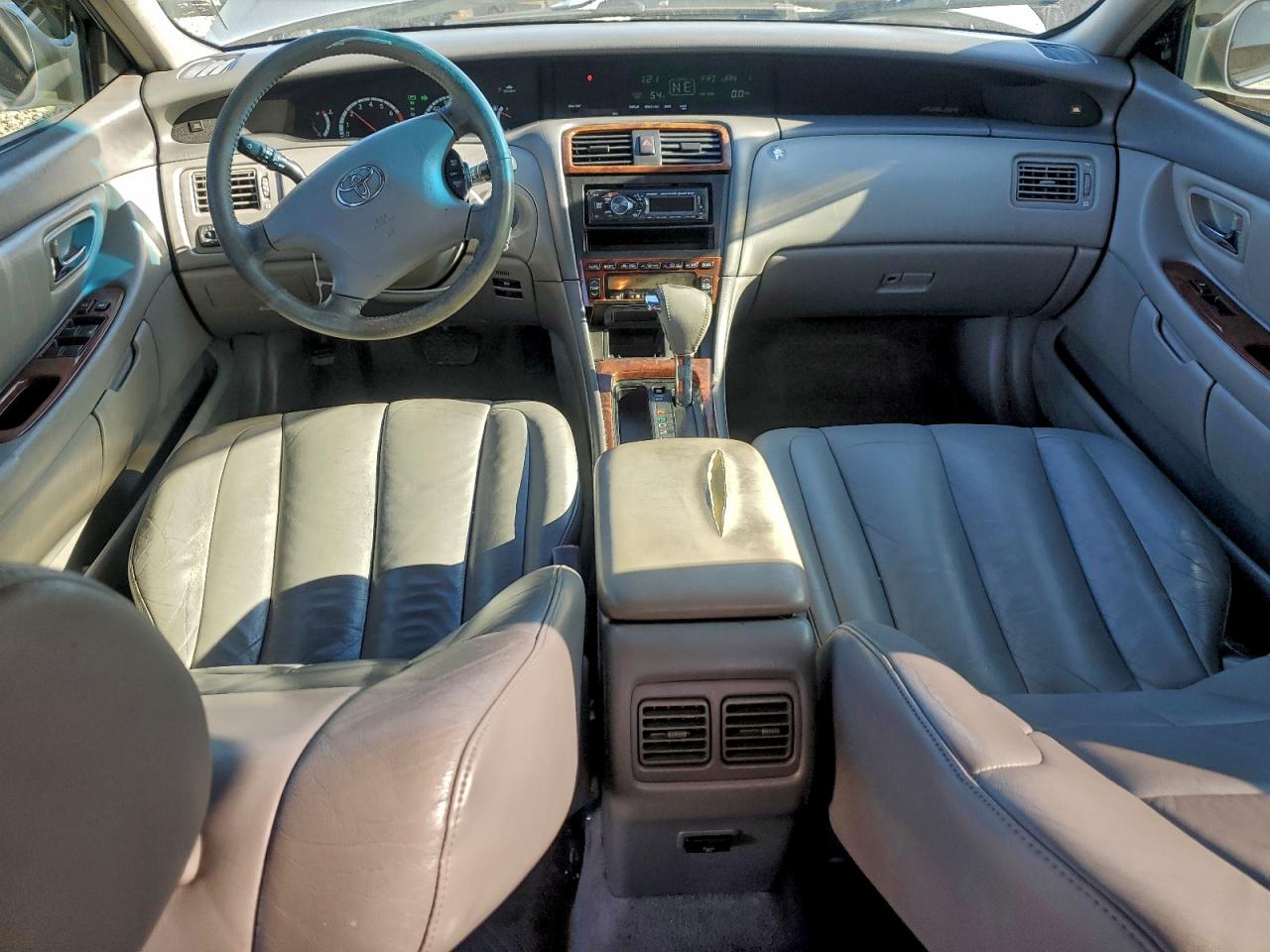 2002 TOYOTA AVALON XL photo 8