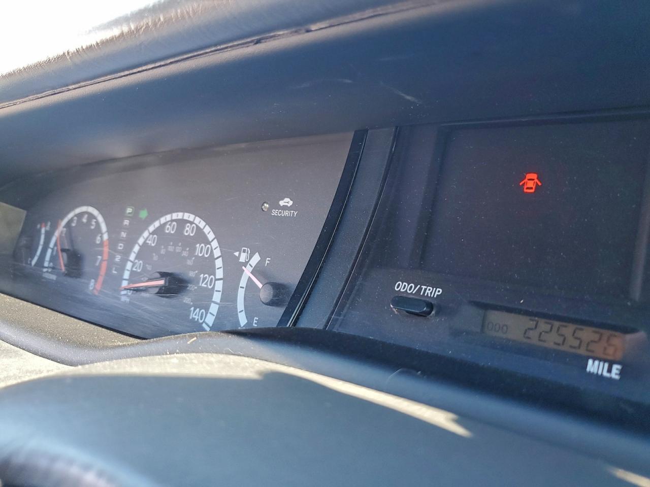 2002 TOYOTA AVALON XL photo 9