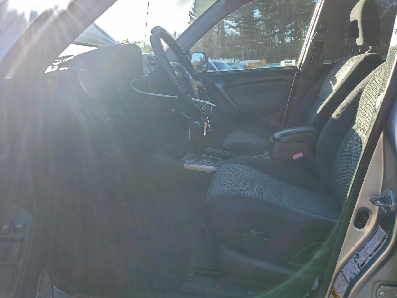 2005 TOYOTA RAV4 photo 7