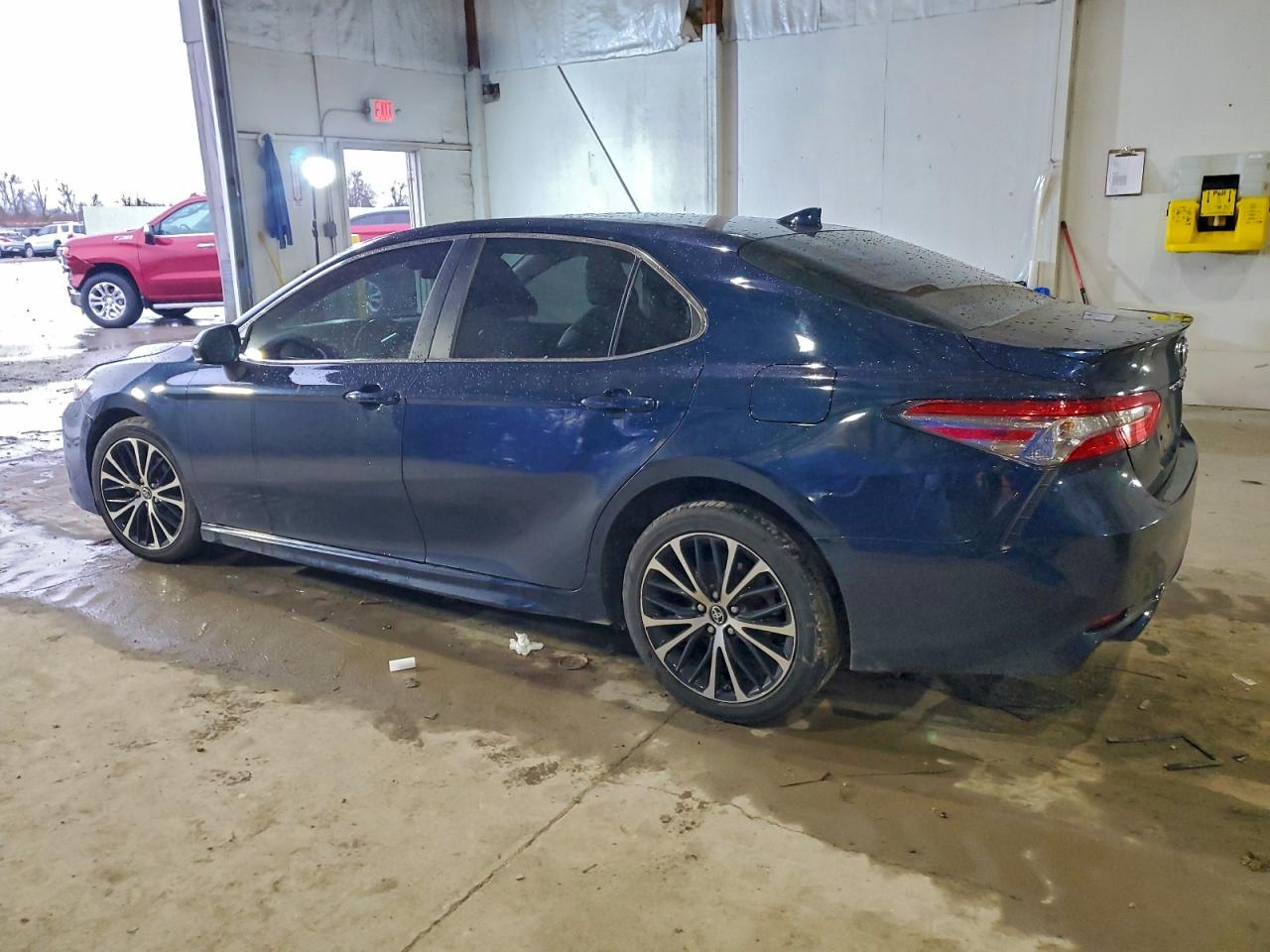 2019 TOYOTA CAMRY L photo 4