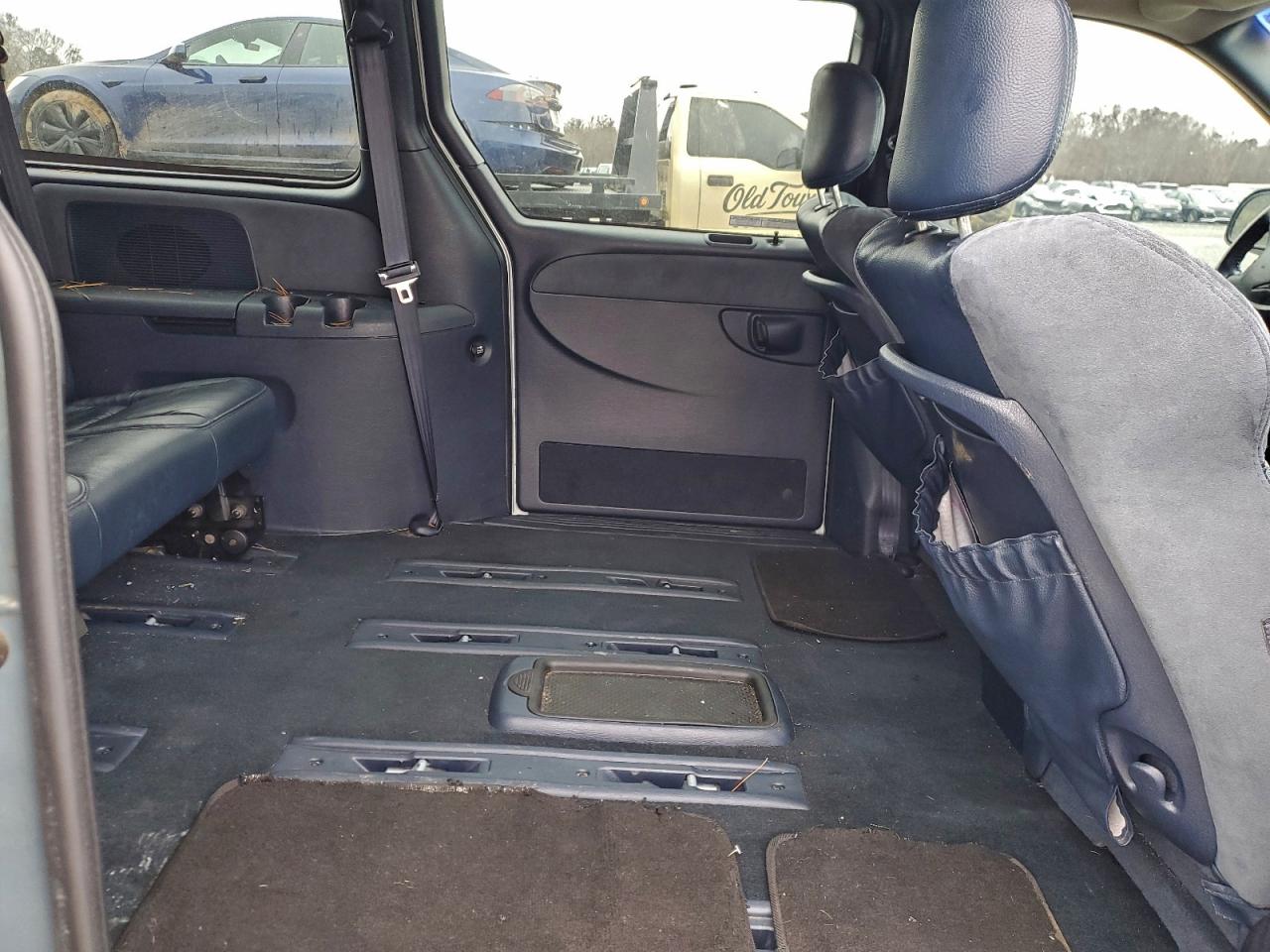2001 CHRYSLER TOWN & COUNTRY LIMITED photo 21