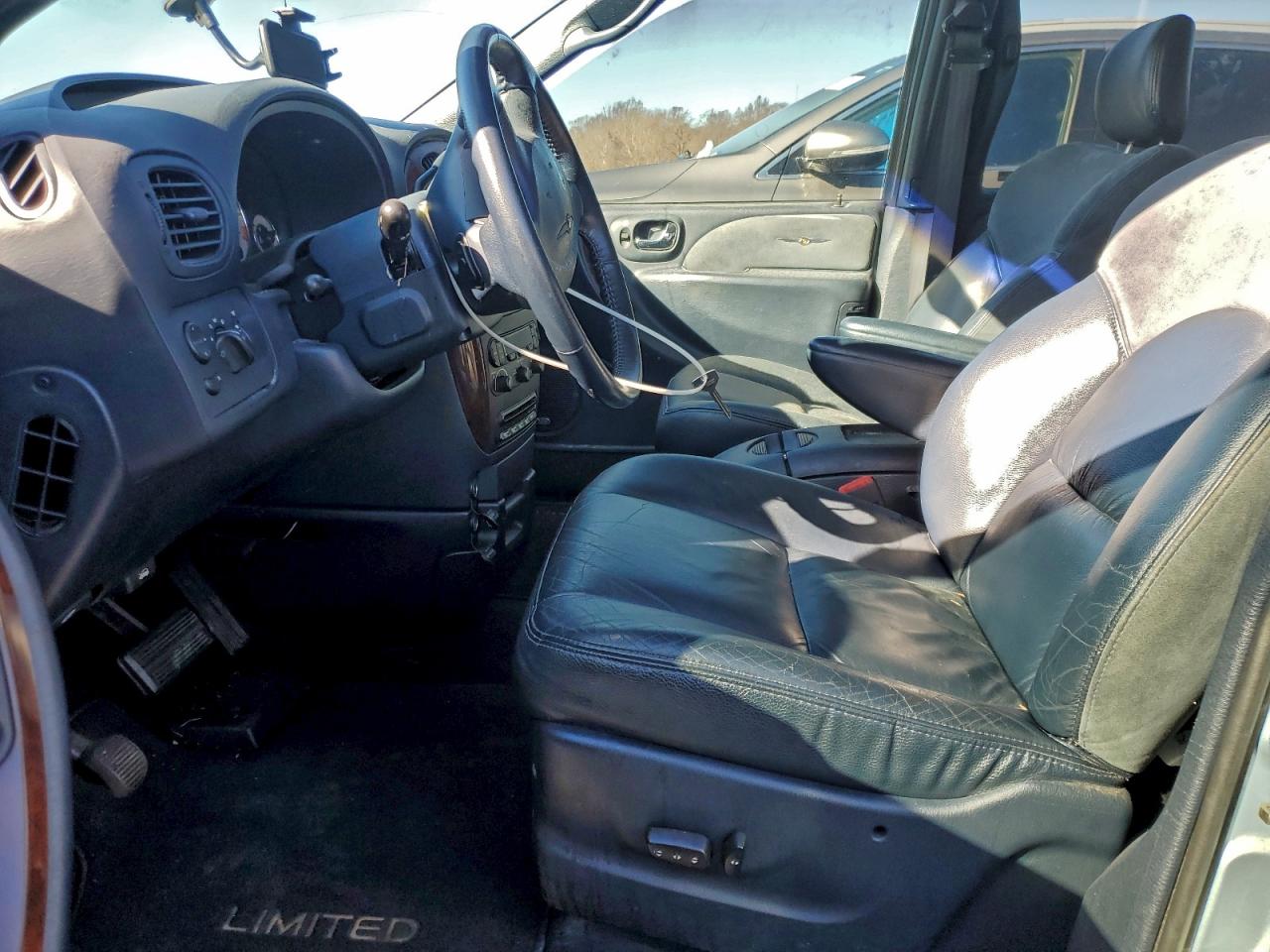 2001 CHRYSLER TOWN & COUNTRY LIMITED photo 13
