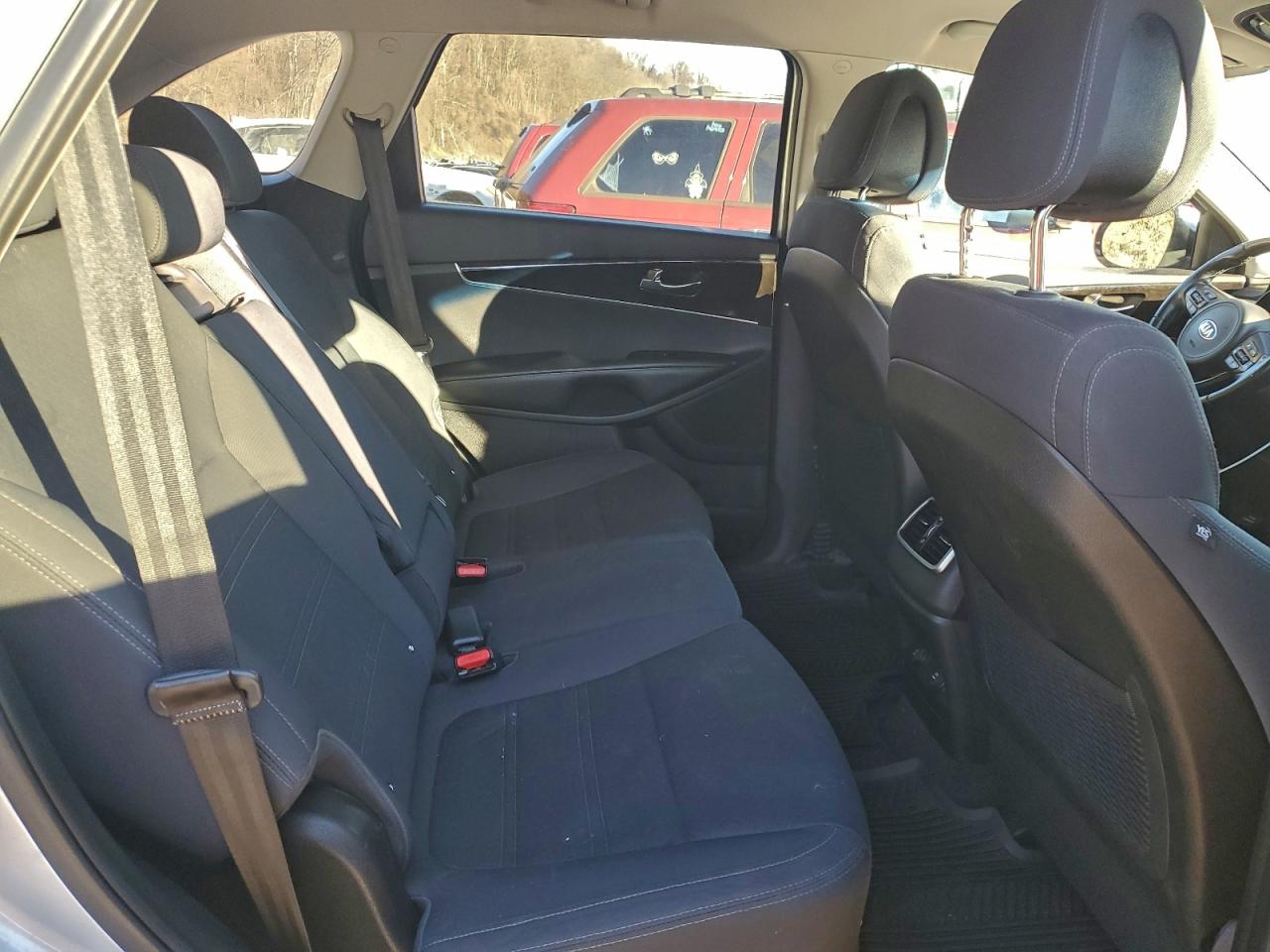 2016 KIA SORENTO LX photo 31