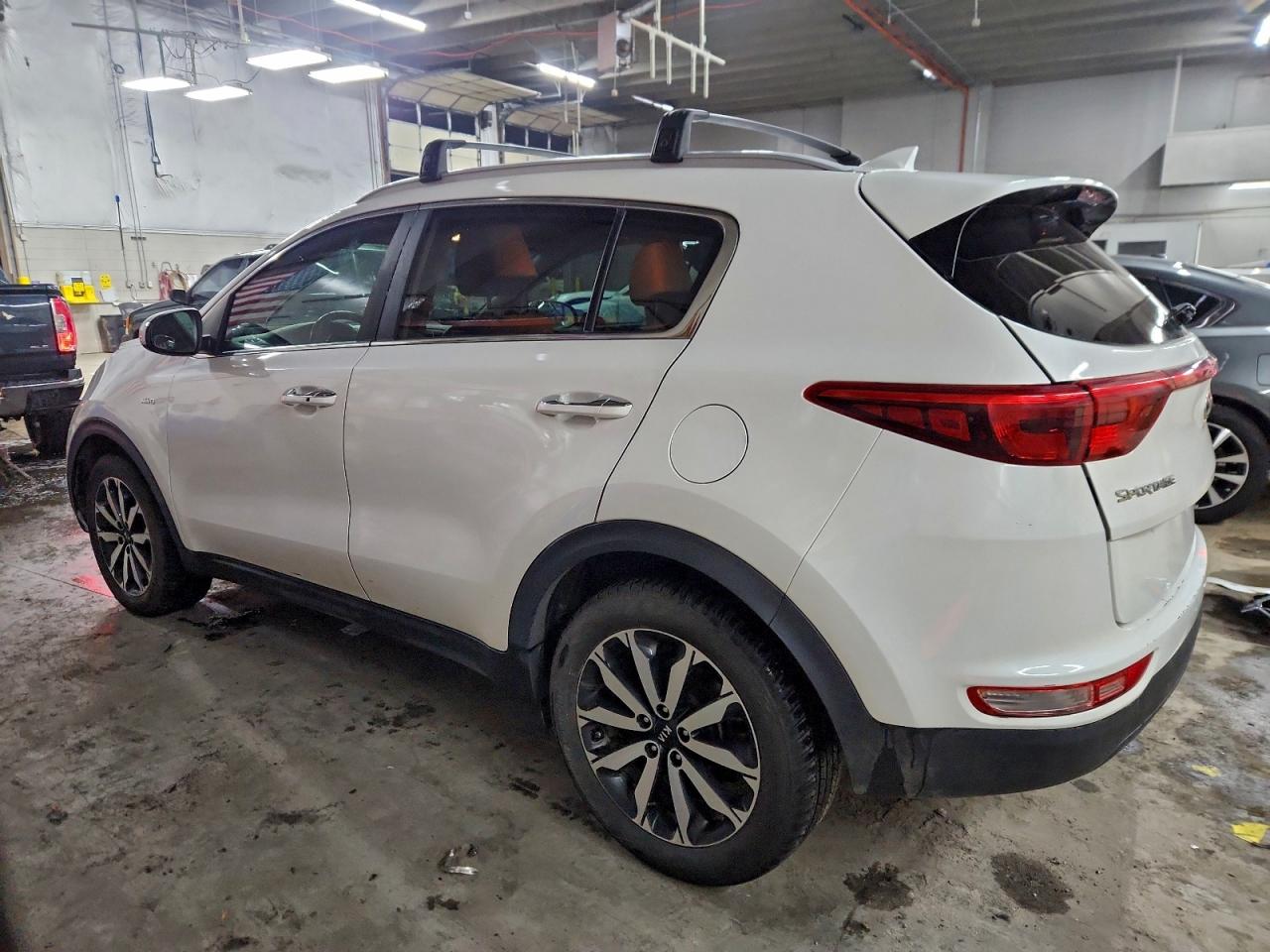 2017 KIA SPORTAGE EX photo 3