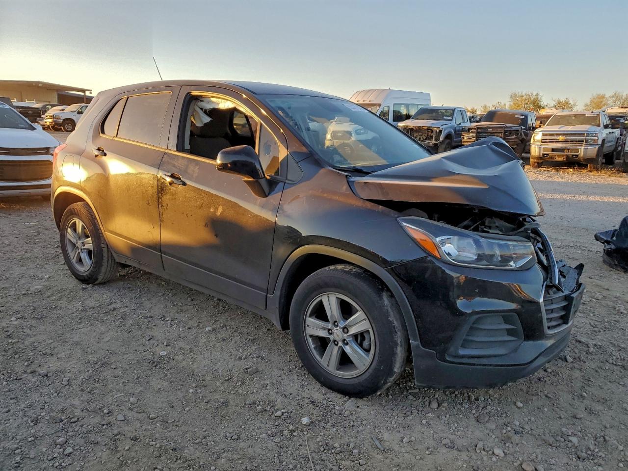 2020 CHEVROLET TRAX LS photo 4