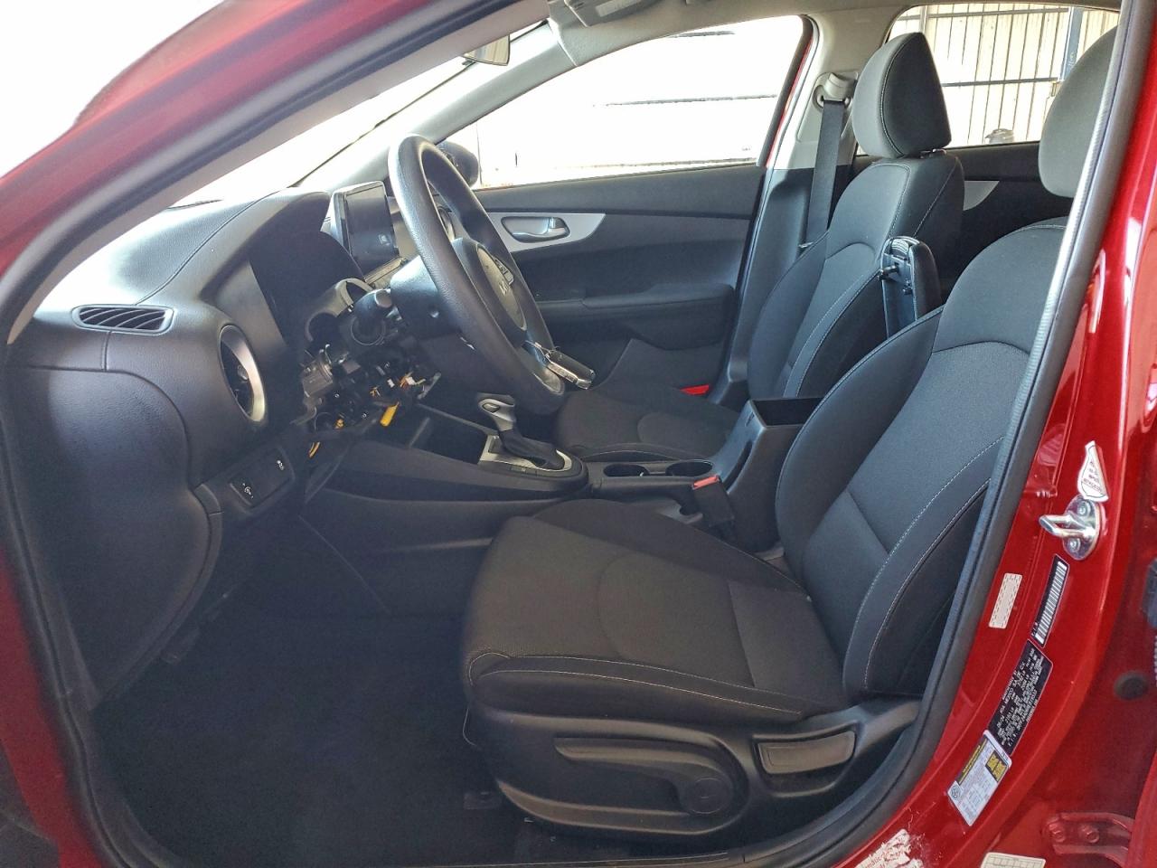2024 KIA FORTE LX photo 7