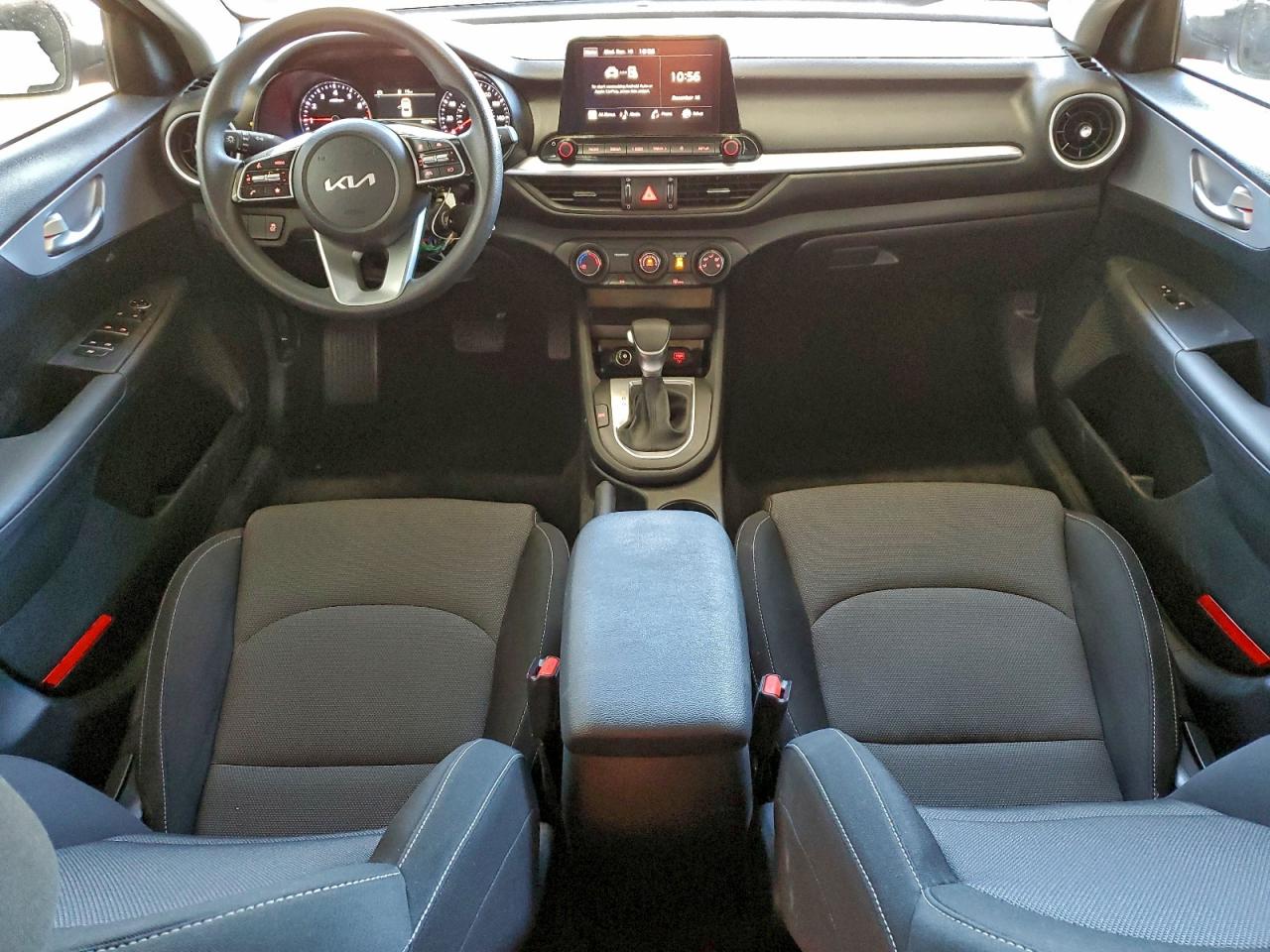 2024 KIA FORTE LX photo 8
