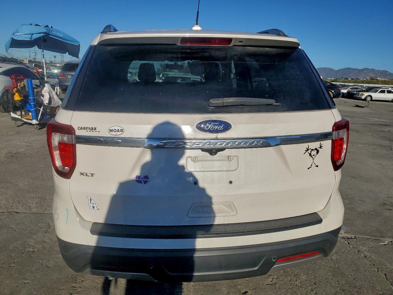 2019 FORD EXPLORER XLT photo 6