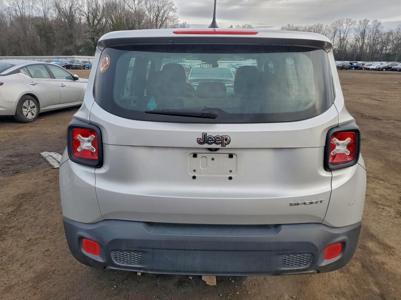 2017 JEEP RENEGADE SPORT photo 21
