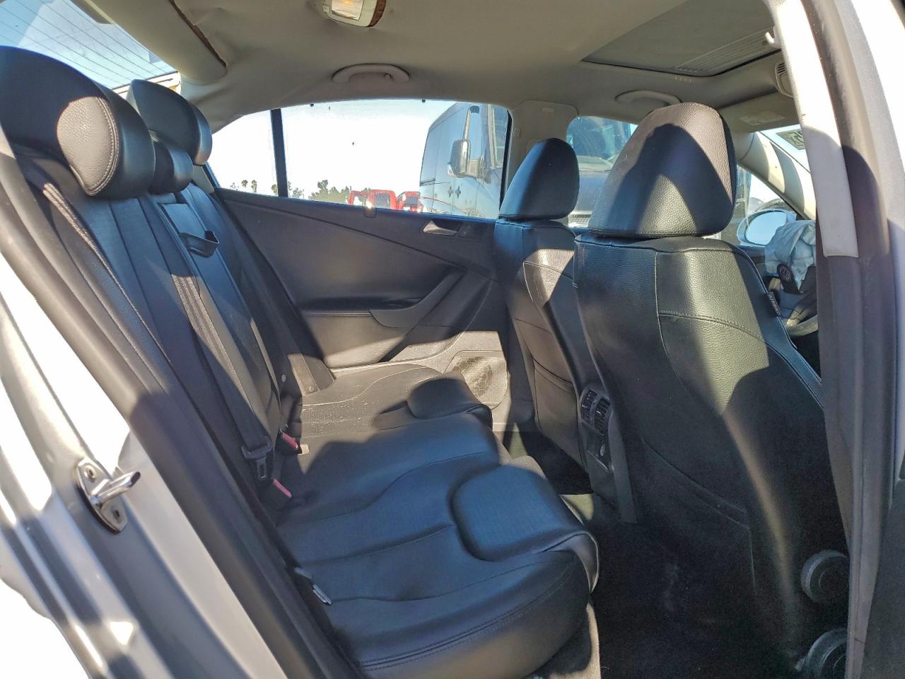 2009 VOLKSWAGEN PASSAT TURBO photo 19