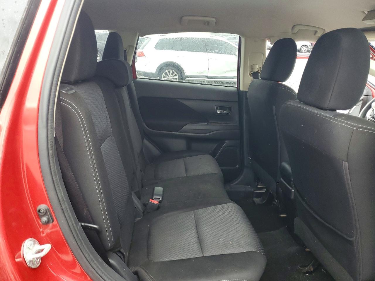 2018 MITSUBISHI OUTLANDER ES photo 21