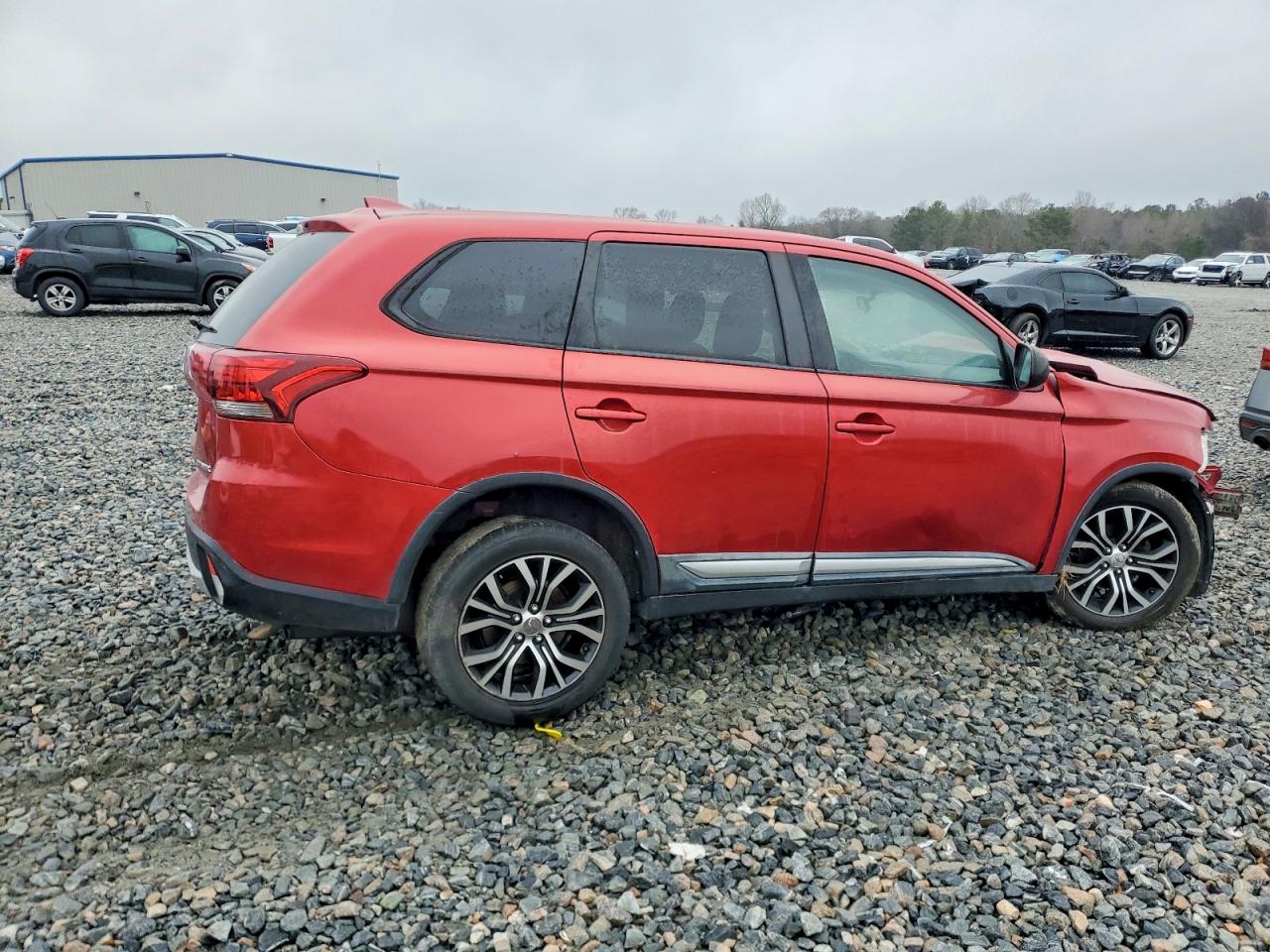 2018 MITSUBISHI OUTLANDER ES photo 5