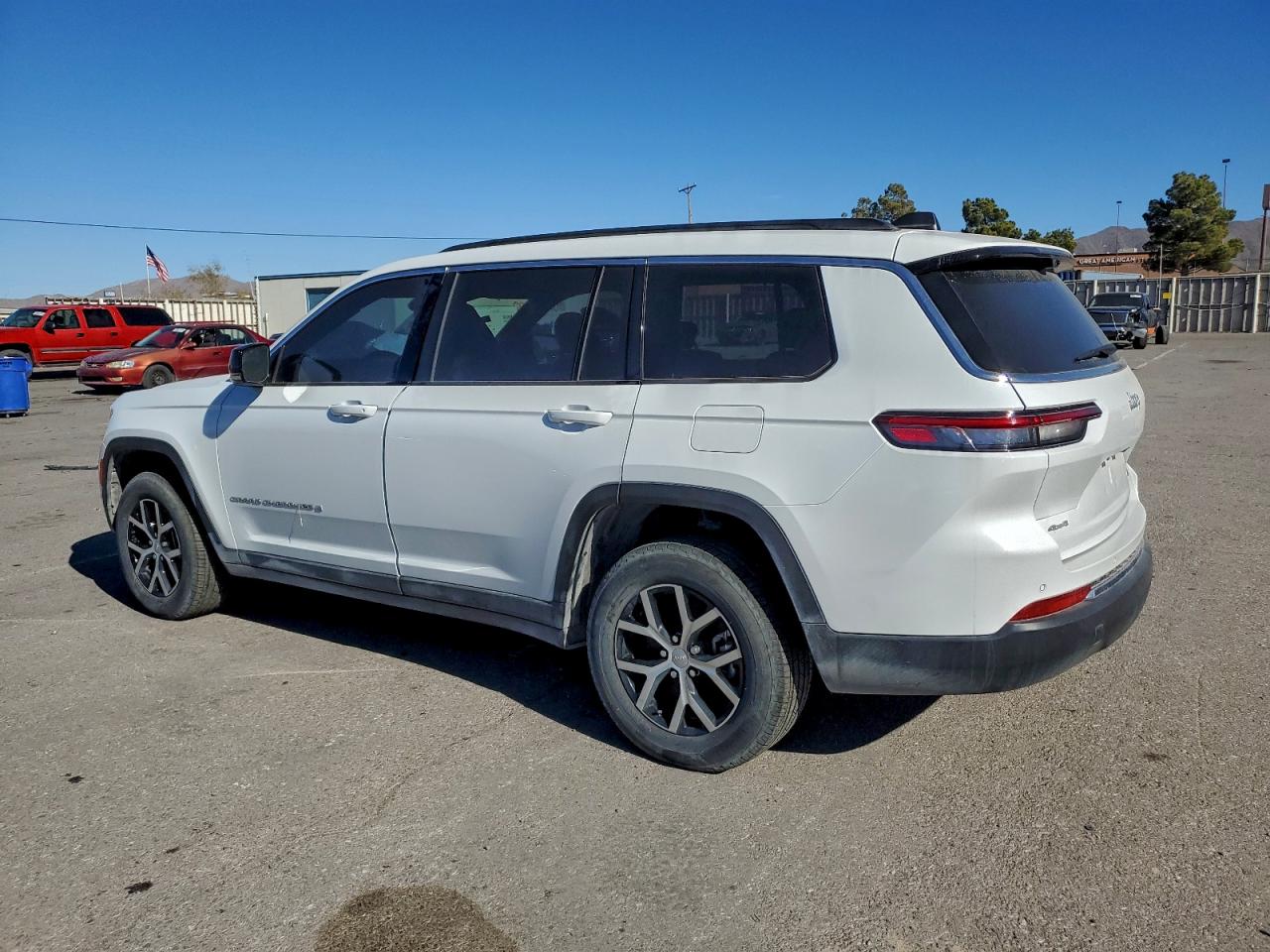 2024 JEEP GRAND CHEROKEE L LIMITED photo 3