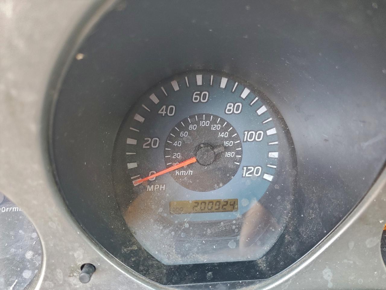 2002 NISSAN FRONTIER CREW CAB XE photo 9