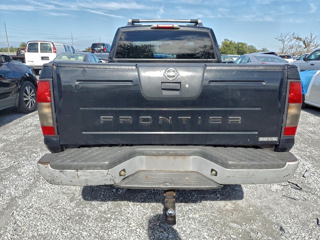 2002 NISSAN FRONTIER CREW CAB XE photo 6