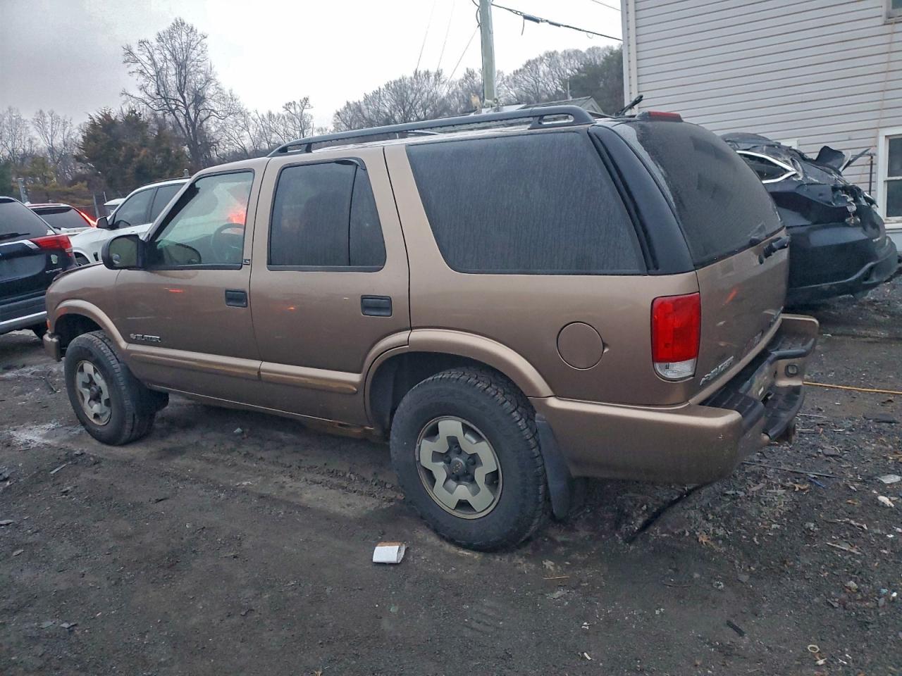 2003 CHEVROLET BLAZER photo 4