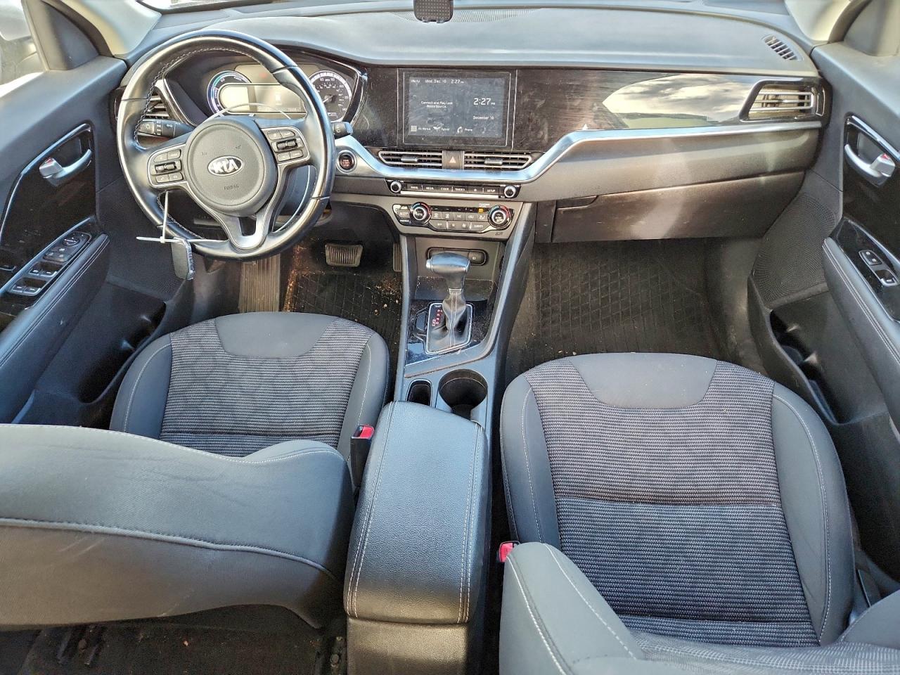 2020 KIA NIRO LX photo 15