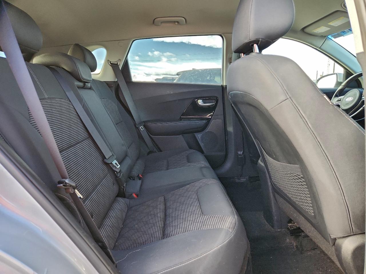 2020 KIA NIRO LX photo 19