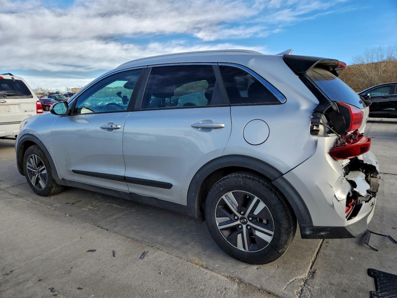 2020 KIA NIRO LX photo 3