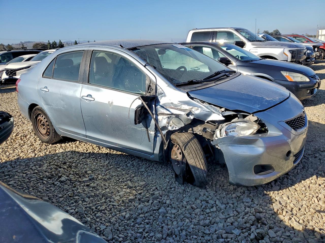 2010 TOYOTA YARIS photo 4