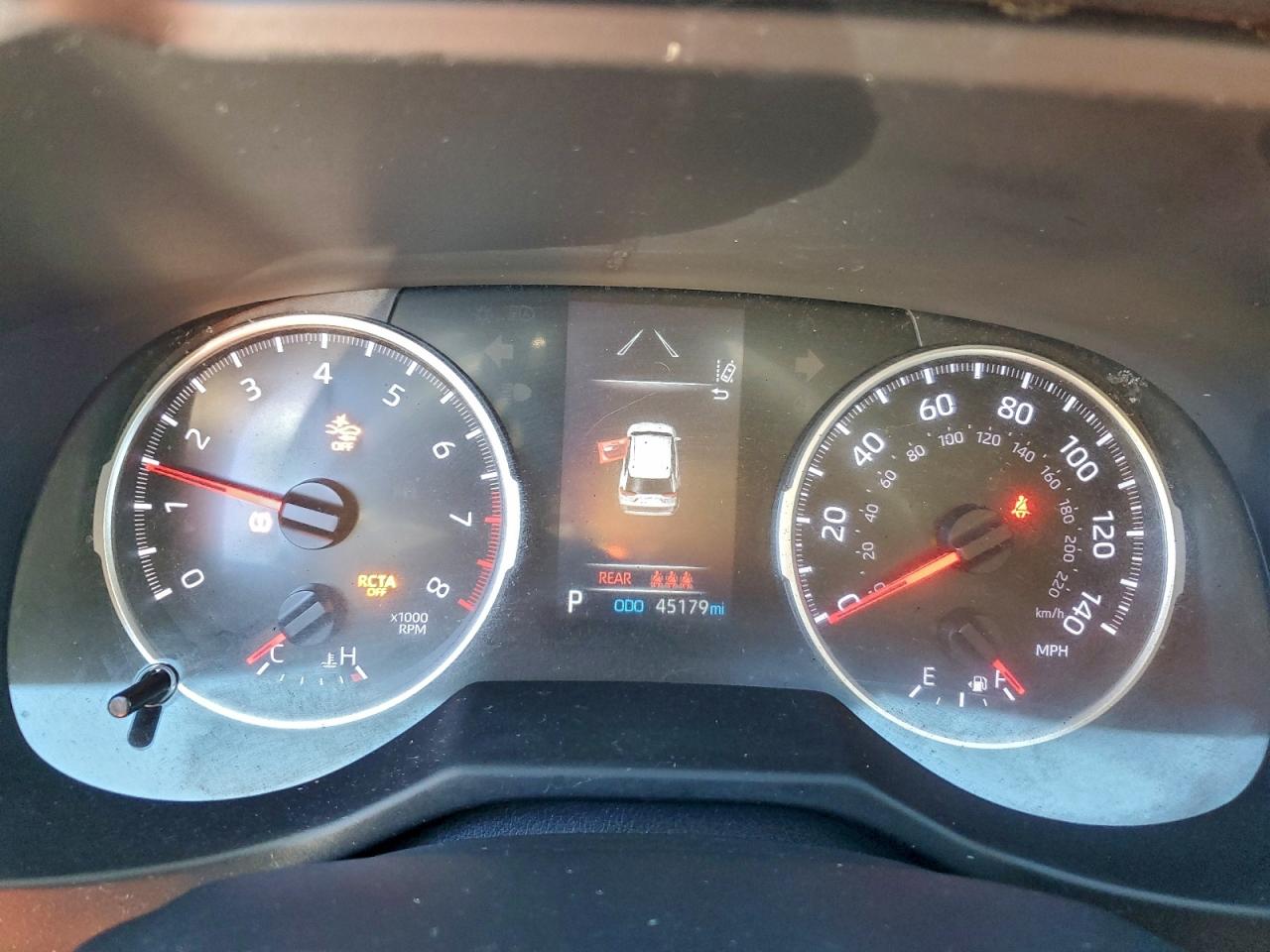 2021 TOYOTA RAV4 XLE photo 9