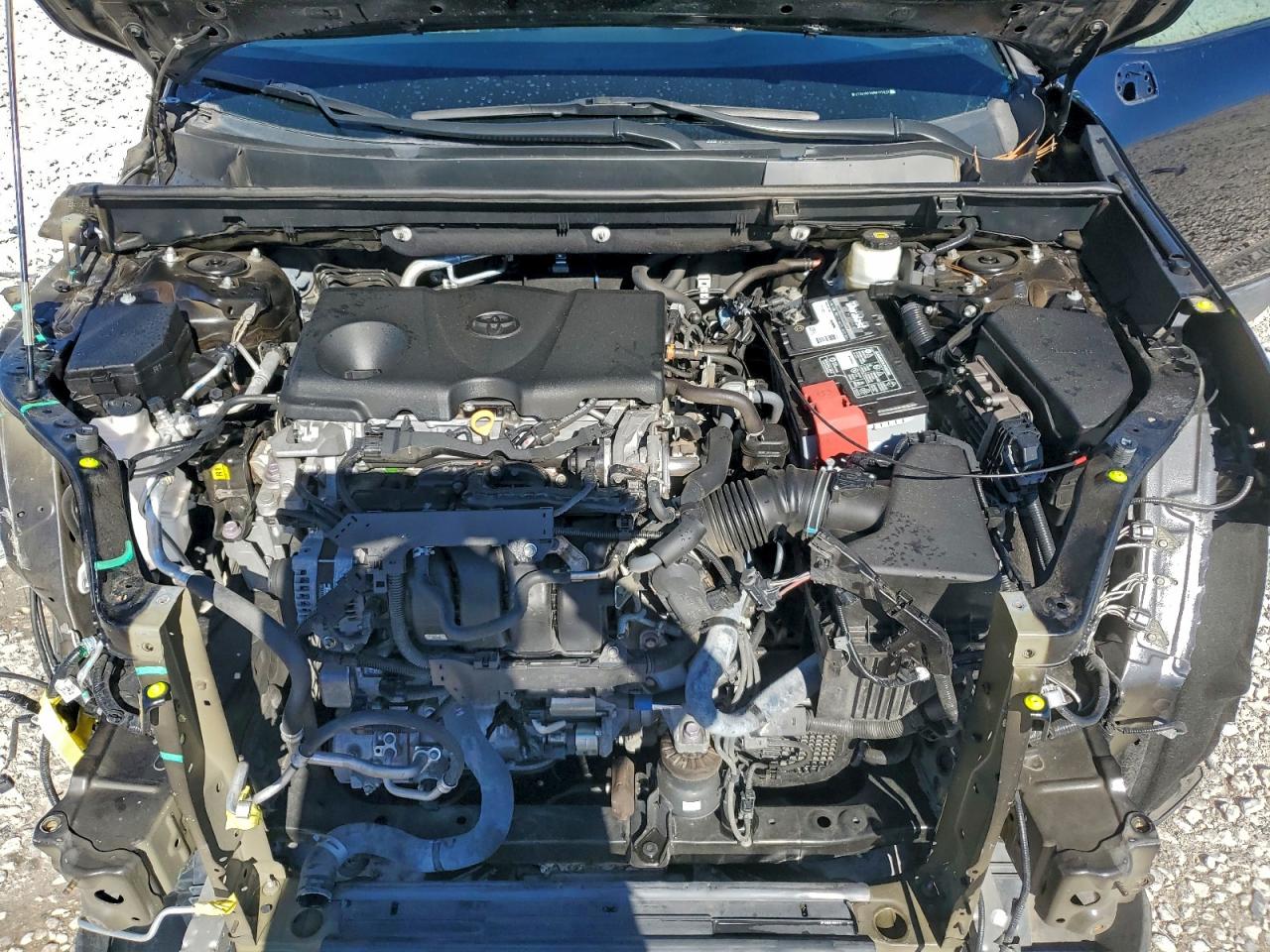 2021 TOYOTA RAV4 XLE photo 12