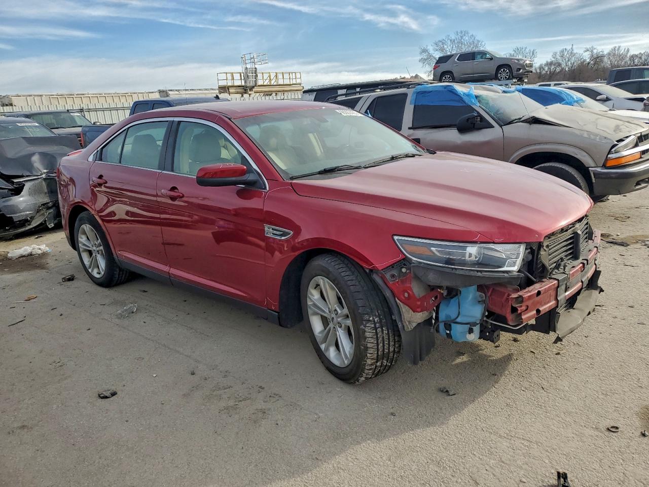 2016 FORD TAURUS SEL photo 4