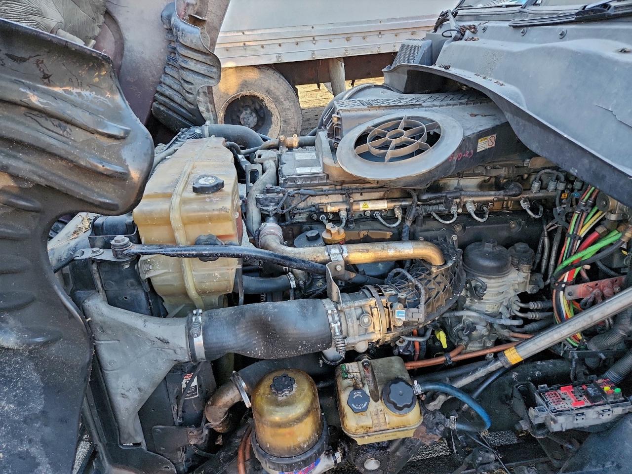 2016 FREIGHTLINER CASCADIA 125 photo 7