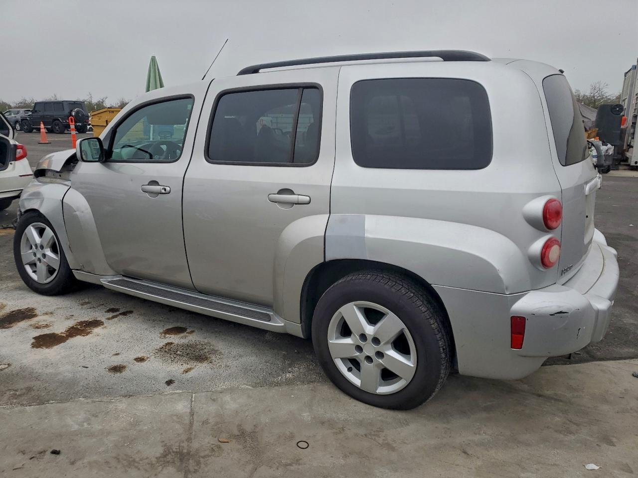 2011 CHEVROLET HHR LT photo 2