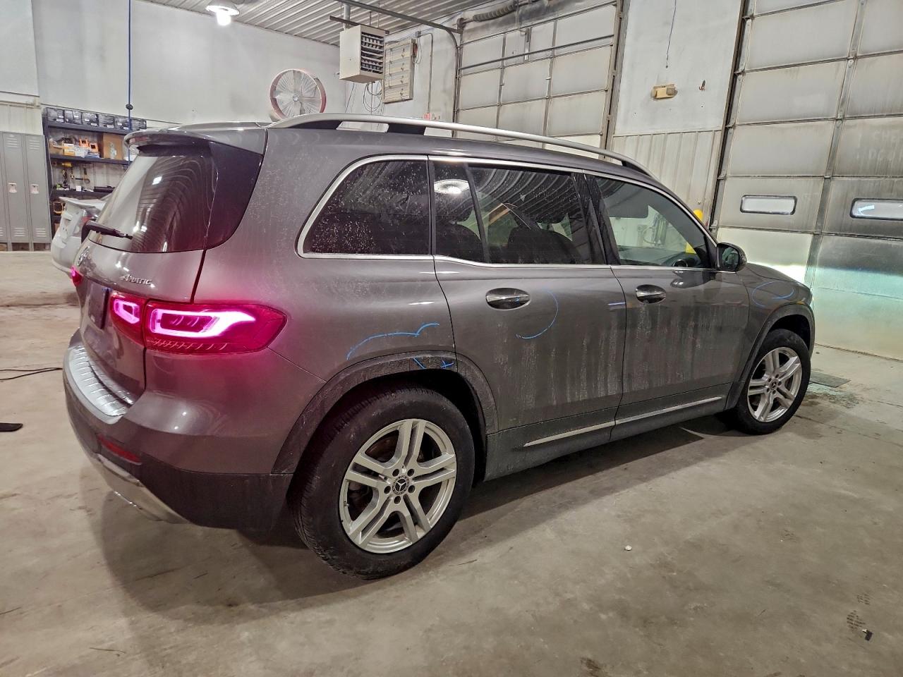 2021 MERCEDES-BENZ GLB 250 4MATIC photo 3