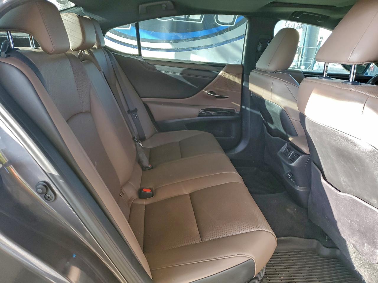 2023 LEXUS ES 300H BASE photo 10