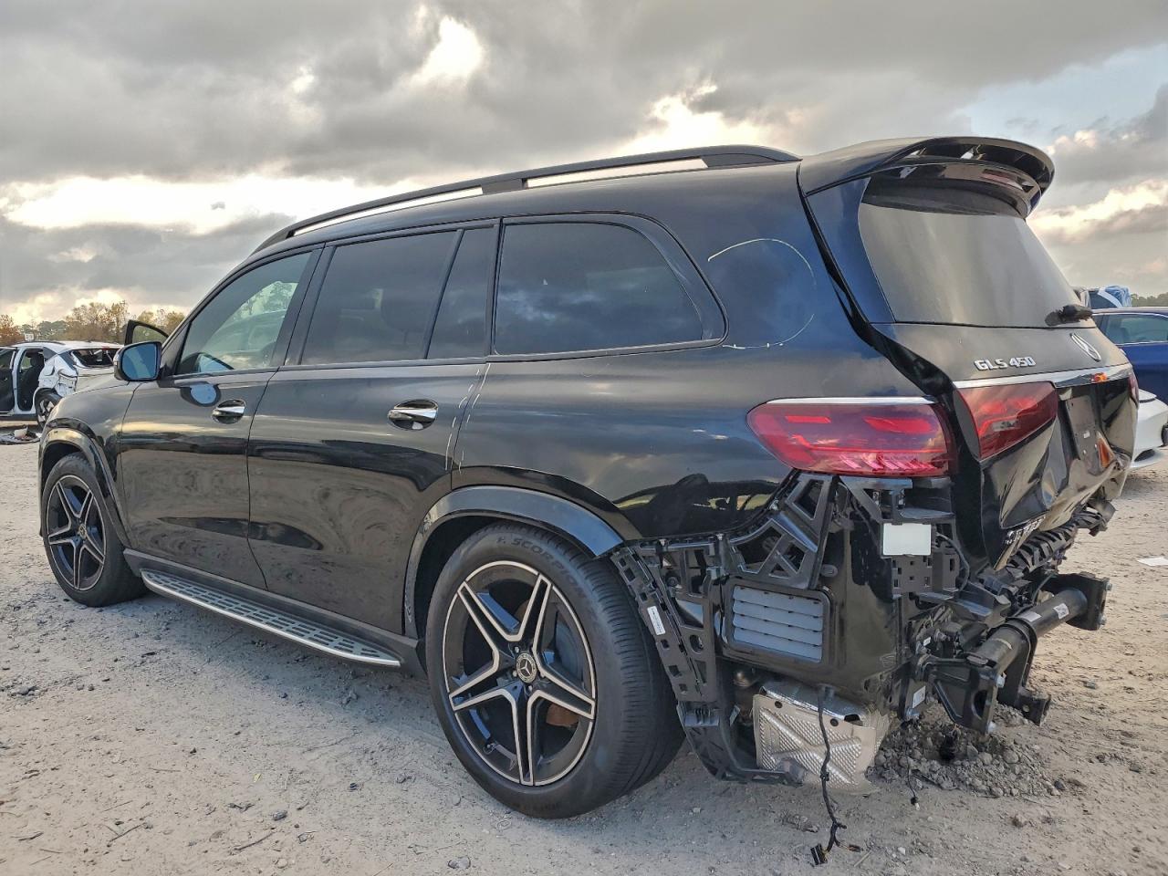 2024 MERCEDES-BENZ GLS 450 4MATIC photo 3